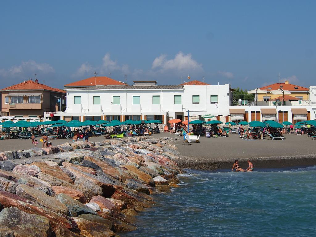 Hotel Aurora Marina di Cecina Exteriér fotografie